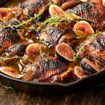 Balsamic Chicken with Figs | thecozyapron.com