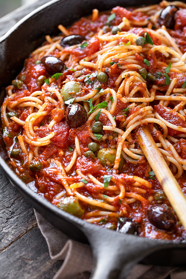 Pasta Puttanesca in Skillet | thecozyapron.com