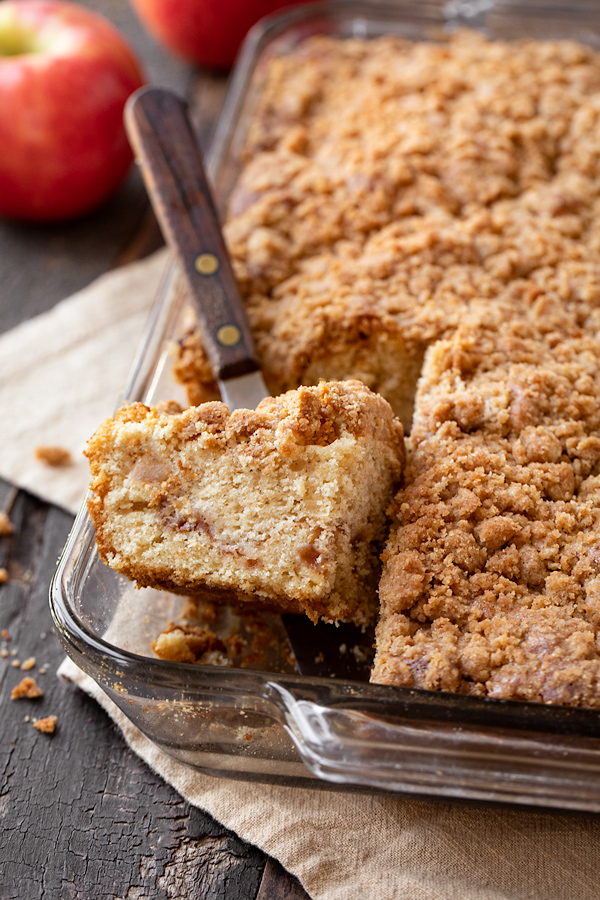 Apple Coffee Cake in the Pan | thecozyapron.com