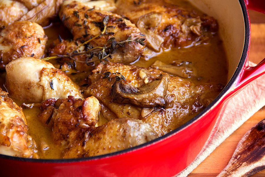 Braised chicken with a mushroom sauce | thecozyapron.com