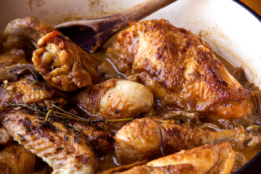 Braised chicken with a mushroom sauce | thecozyapron.com