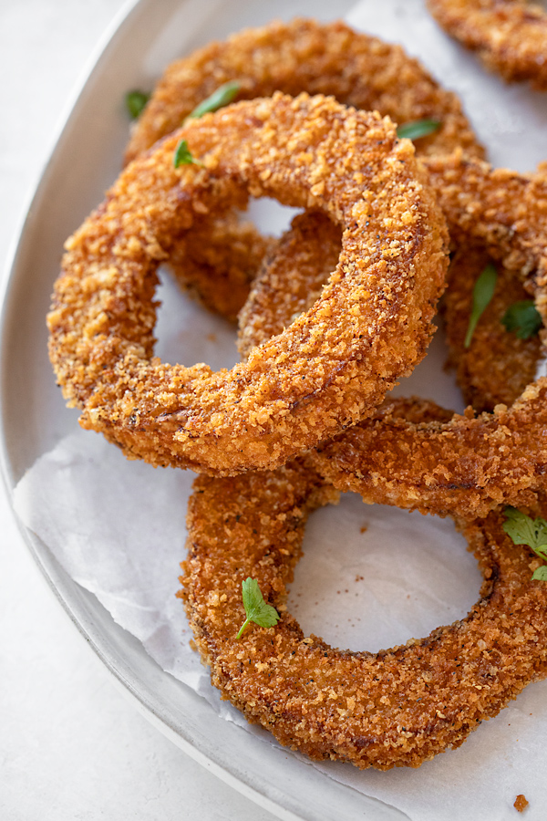 Crispy Delicata Squash Rings | thecozyapron.com