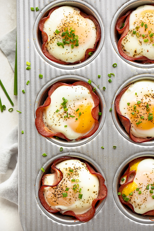 Baked Egg Cups in Muffin Tin | thecozyapron.com