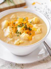 Cauliflower Cheese Soup | thecozyapron.com