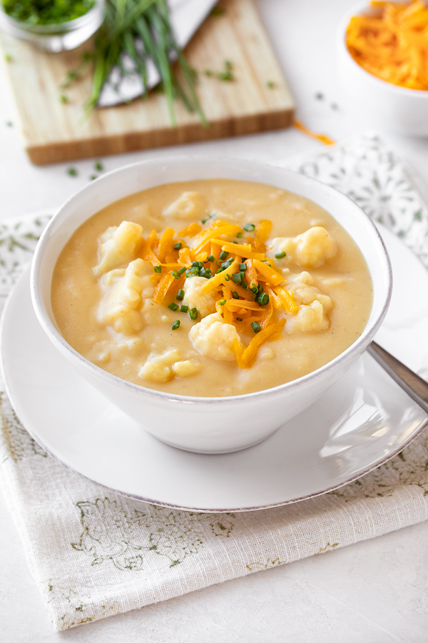Cauliflower Cheese Soup | thecozyapron.com