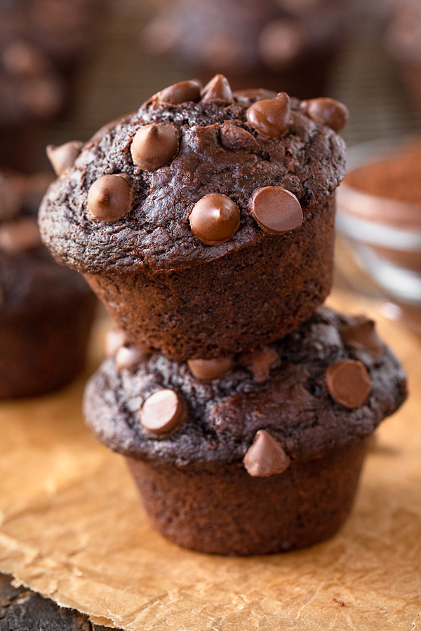 Stacked Double Chocolate Chip Muffins | thecozyapron.com