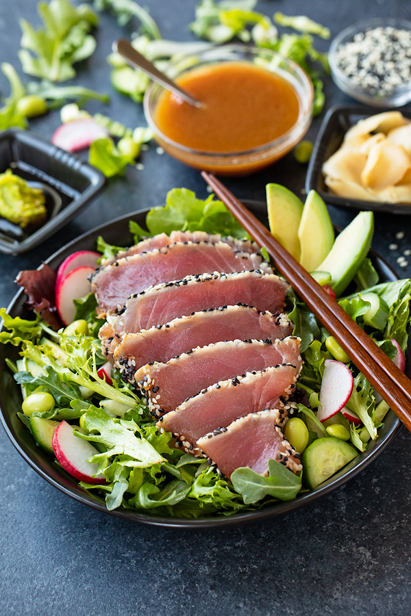 Ahi Tuna Salad with Ponzu-Ginger Vinaigrette | thecozyapron.com