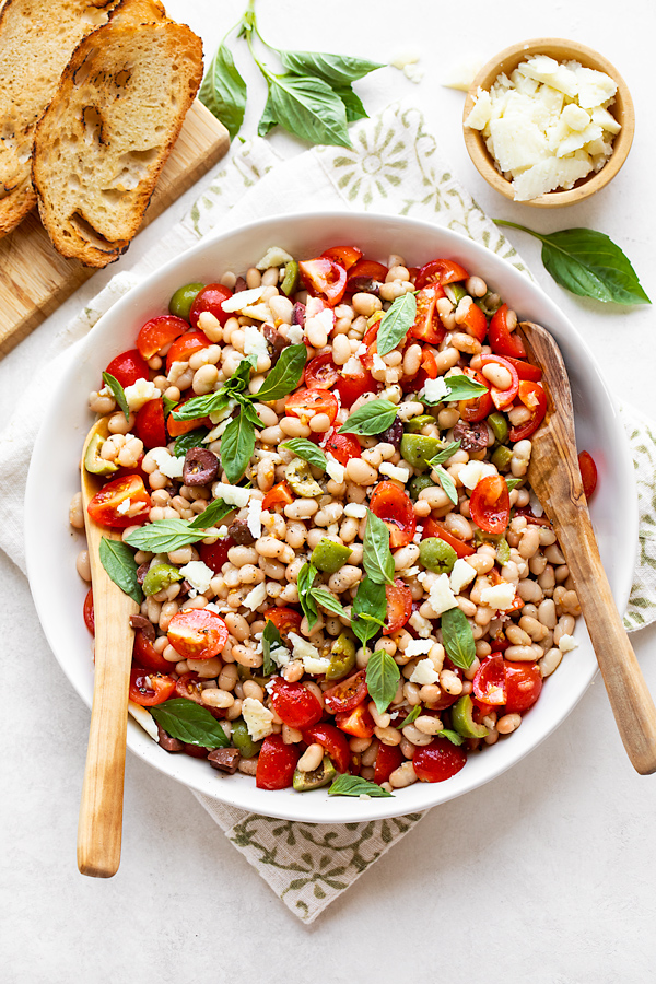 White Bean Salad | thecozyapron.com