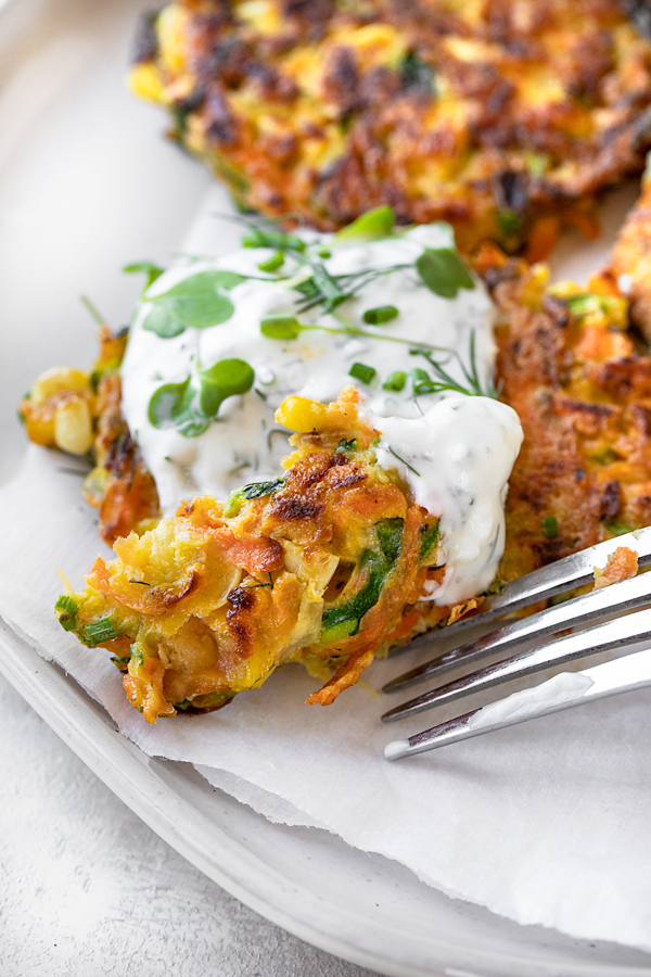 Zucchini Fritters with Herb Yogurt Sauce | thecozyapron.com