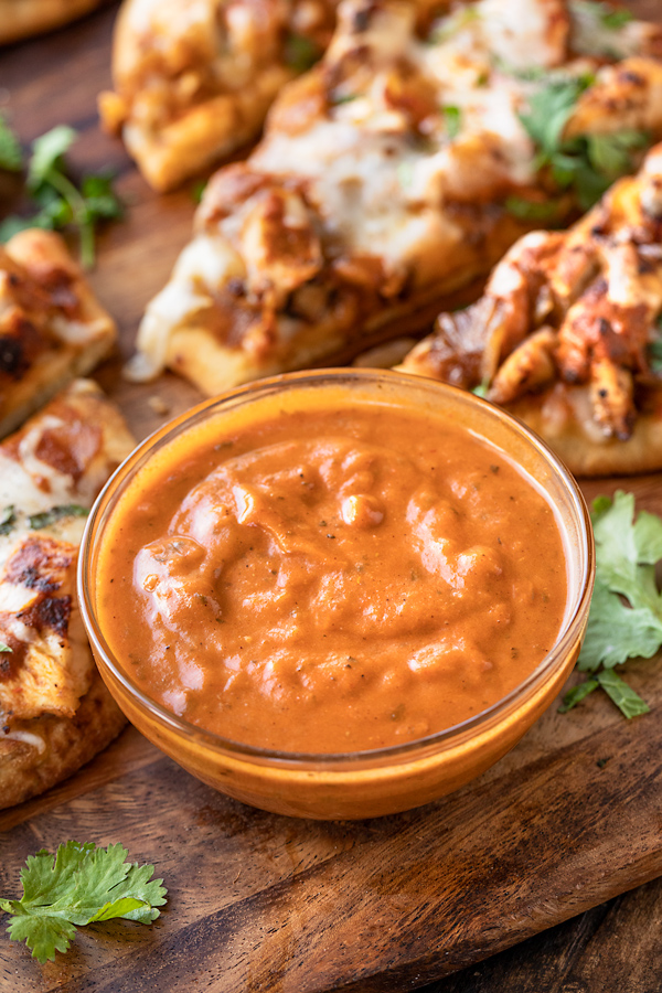 Masala Sauce for Naan Pizza | thecozyapron.com