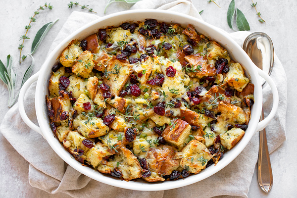 Cranberry Stuffing | thecozyapron.com