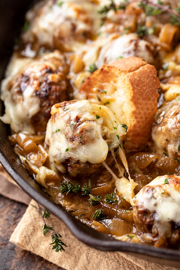 French Onion Meatballs with Bread | thecozyapron.com