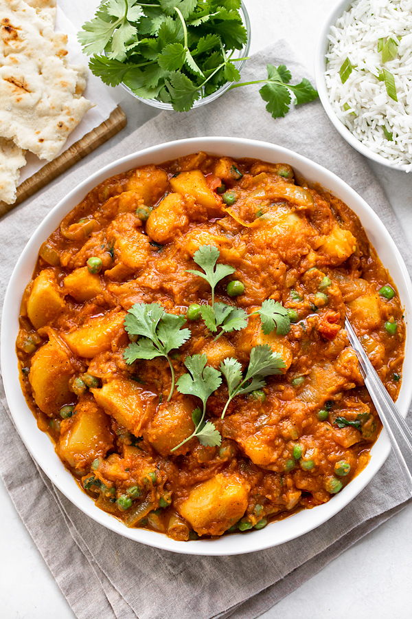 Potato Curry with Peas | thecozyapron.com