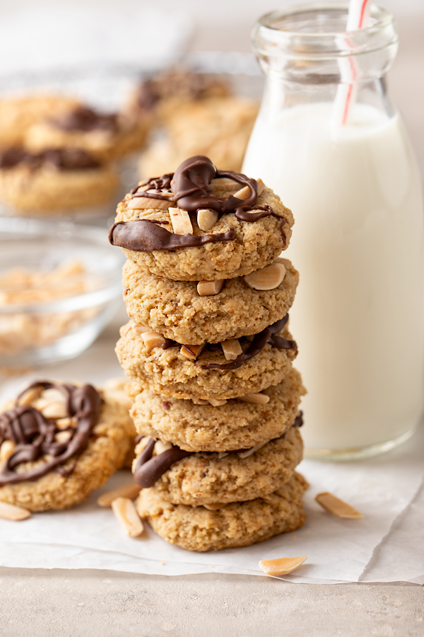 Stack of Almond Flour Cookies and Milk | thecozyapron.com