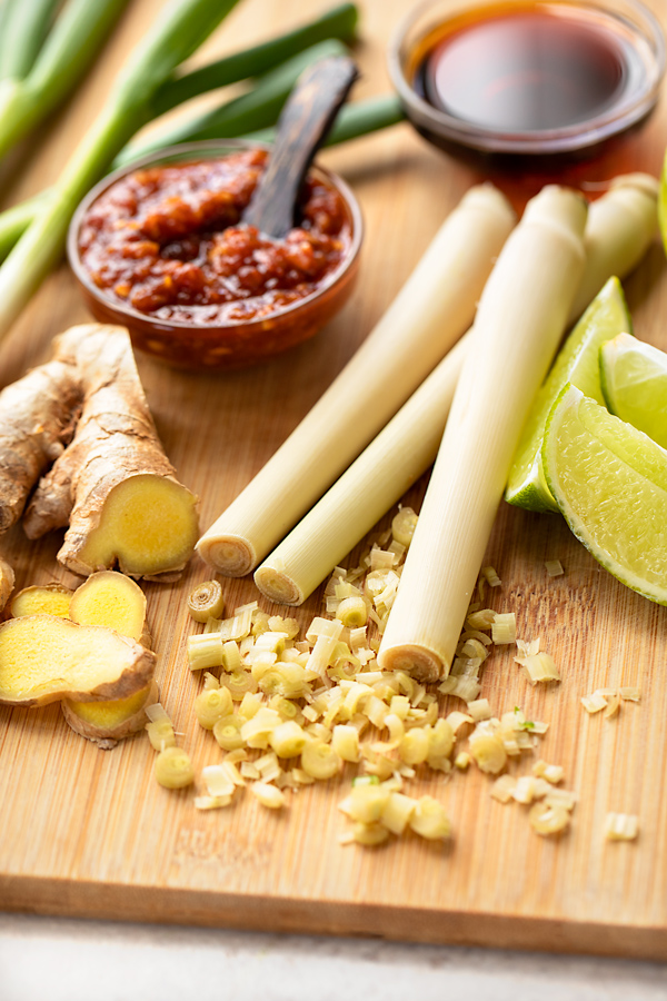 Ingredients for Lemongrass Chicken | thecozyapron.com