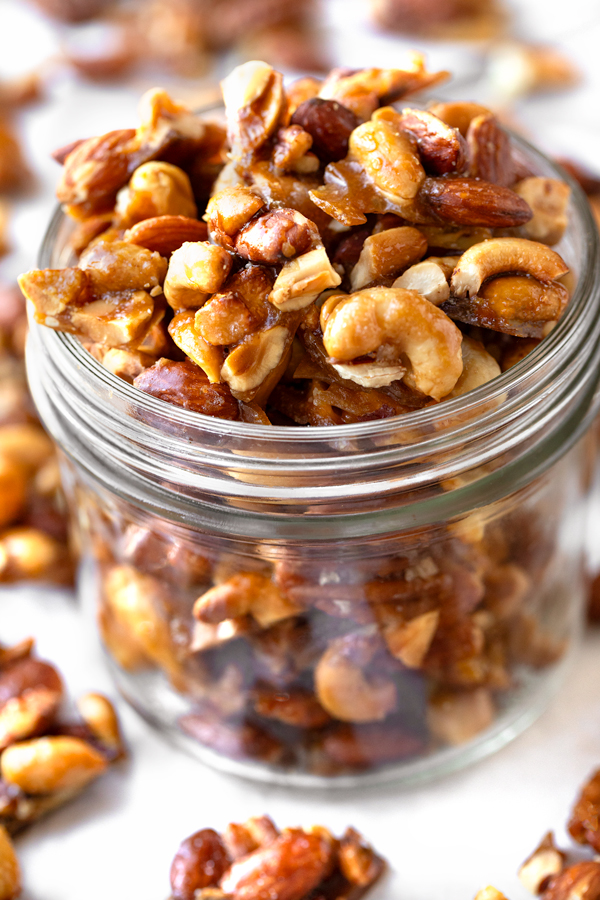 Buttered Toffee Candied Nuts in a Glass Jar | thecozyapron.com