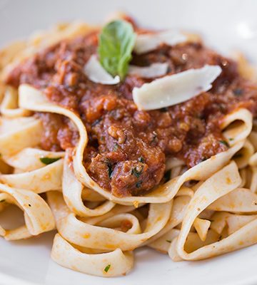 Fettuccine Bolognese with Sausage | thecozyapron.com