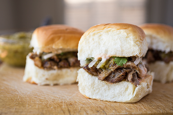 Pulled Pork Sliders with Chipotle Mayo | thecozyapron.com