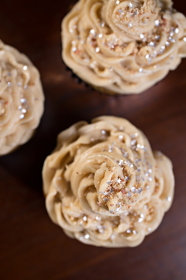 Overhead view of Banana Cupcakes with Peanut Butter Frosting | thecozyapron.com