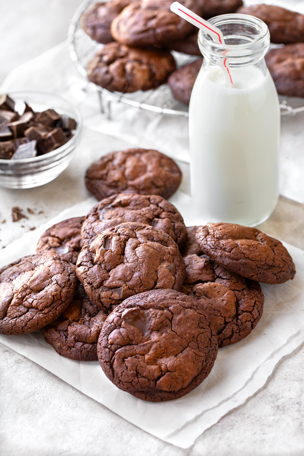 Brownie Cookies with Milk | thecozyapron.com