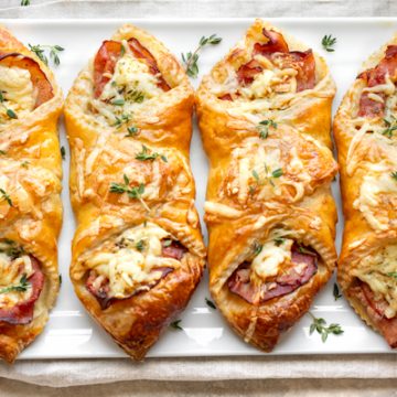 Ham and Cheese Croissants | thecozyapron.com