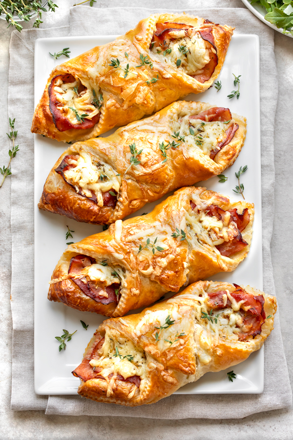 Ham and Cheese Croissants | thecozyapron.com