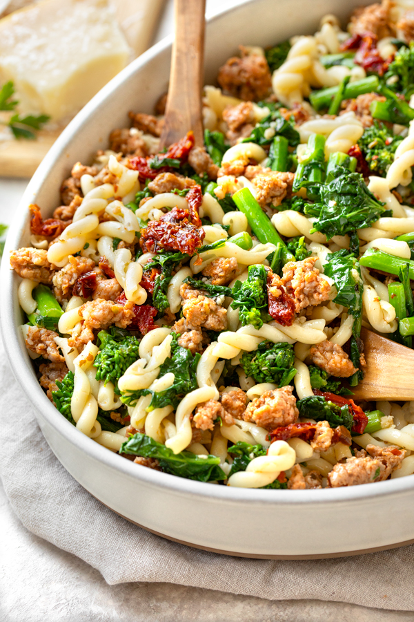 sausage and broccoli rabe pasta | thecozyapron.com
