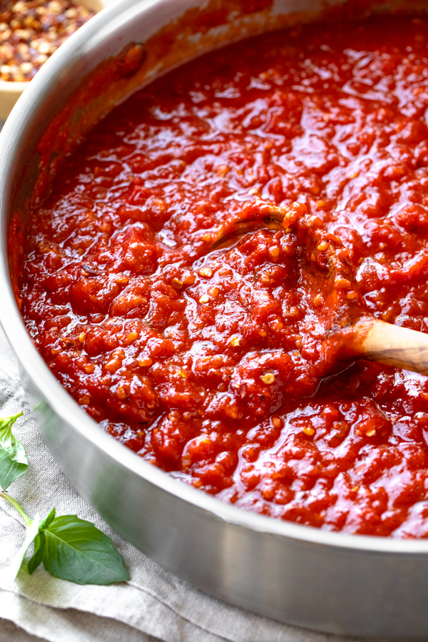 Arrabbiata Sauce | thecozyapron.com