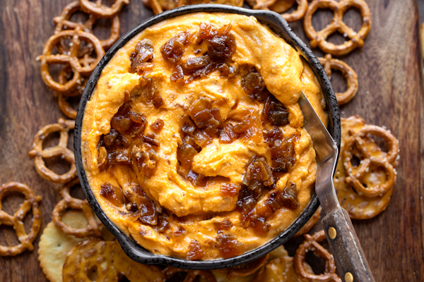 Pub Cheese with Caramelized Onions | thecozyapron.com