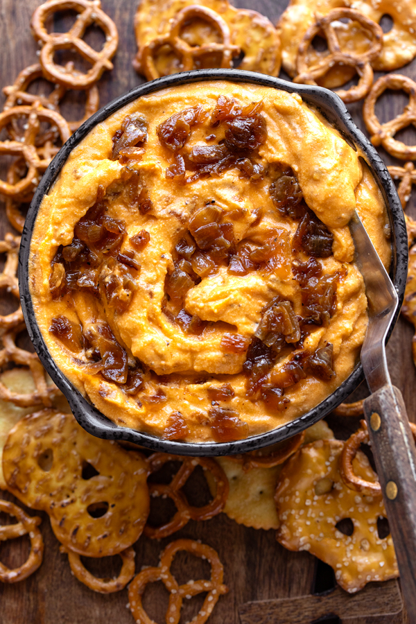 Pub Cheese with Caramelized Onions | thecozyapron.com