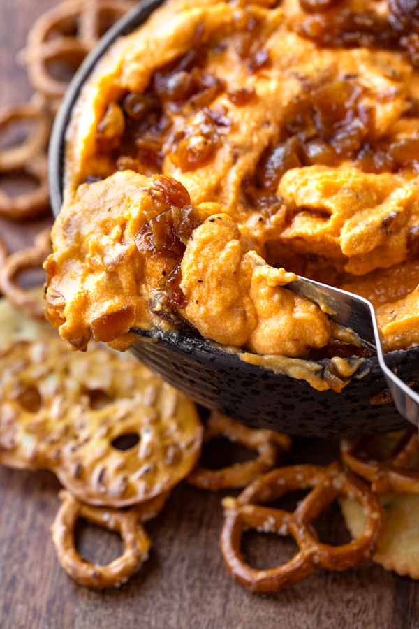 Pub Cheese with Caramelized Onions | thecozyapron.com