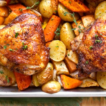Sheet Pan Chicken Thighs | thecozyapron.com