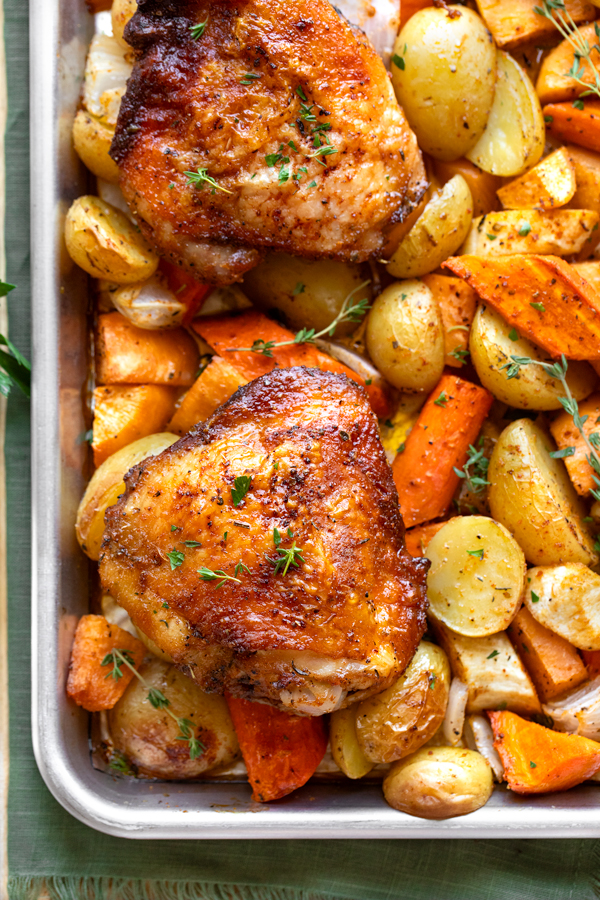 Sheet Pan Chicken Thighs | thecozyapron.com