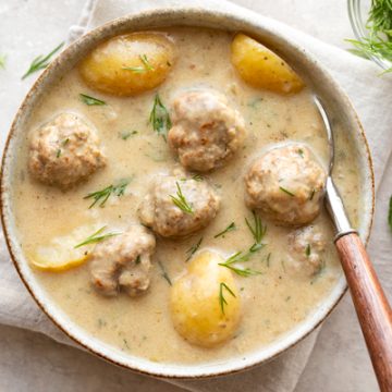 Swedish Meatball Soup | thecozyapron.com