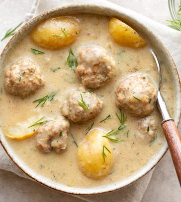 Swedish Meatball Soup | thecozyapron.com