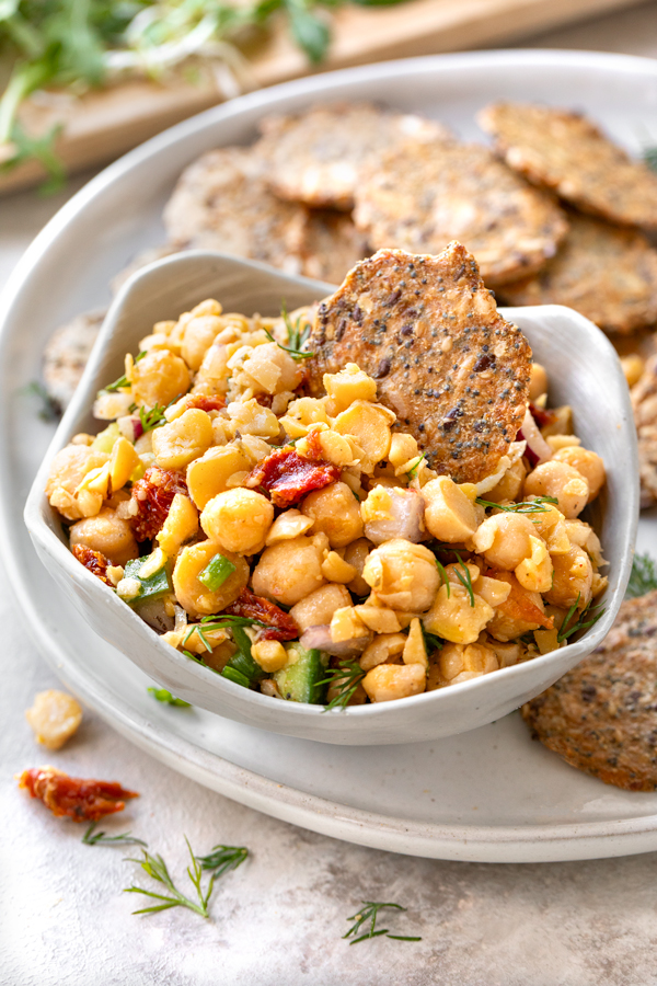 Vegan Chickpea Salad with Crackers | thecozyapron.com