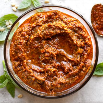 Sun Dried Tomato Pesto | thecozyapron.com
