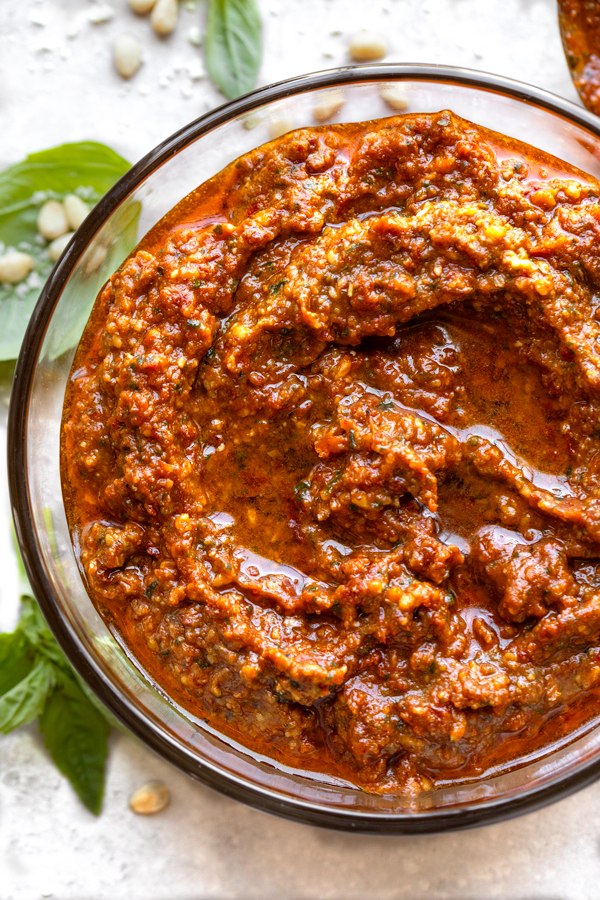 A fresh bowl of Sun Dried Tomato Pesto | thecozyapron.com