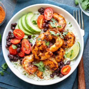 Blackened Shrimp Bowls | thecozyapron.com
