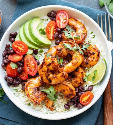 Blackened Shrimp Bowls | thecozyapron.com