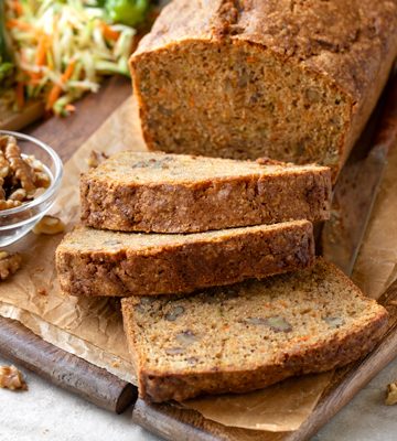 Zucchini Carrot Bread | thecozyapron.com