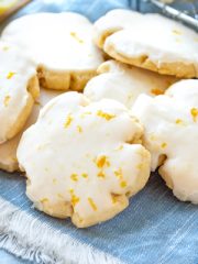 Lemon Cookies | thecozyapron.com