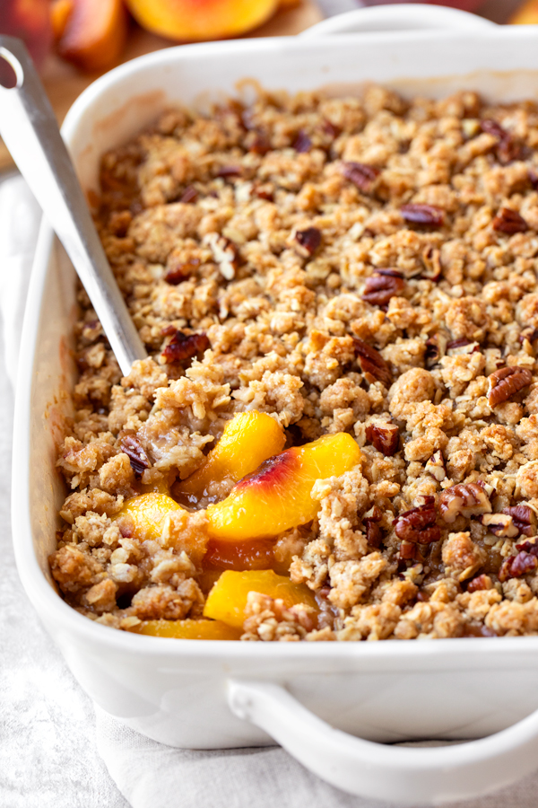 Peach Crisp fresh out of the oven | thecozyapron.com