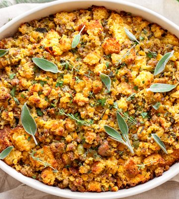 Cornbread Stuffing | thecozyapron.com