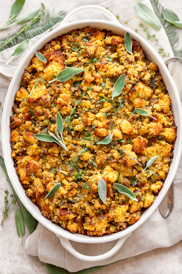 Cornbread Stuffing | thecozyapron.com