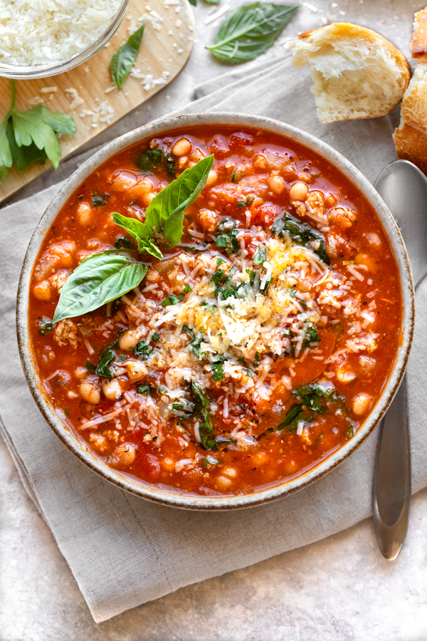 Tomato and White Bean Soup | thecozyapron.com