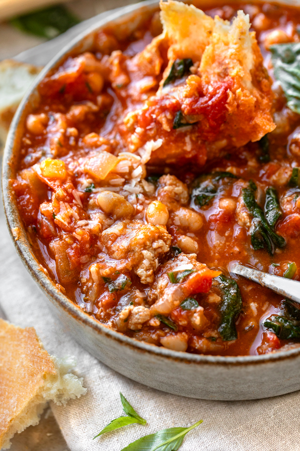 Tomato and White Bean Soup with Bread | thecozyapron.com