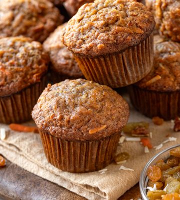 Morning Glory Muffins | thecozyapron.com