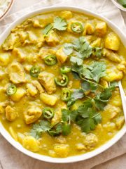 Coconut Curry Chicken | thecozyapron.com