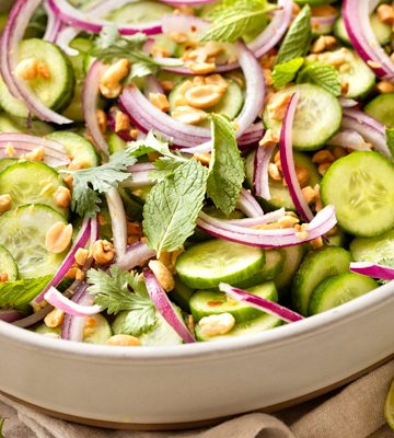 Thai Cucumber Salad | thecozyapron.com